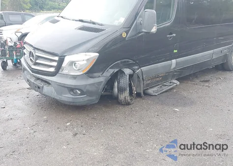 2017 Mercedes-Benz Sprinter 3500 High Roof V6 z USA, uszkodzony, nr VIN WDAPF1CD8HP564230